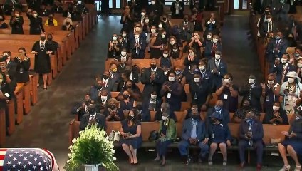 Obama condena o uso de forças federais