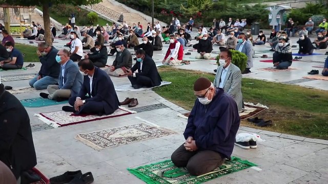 Kurban Bayramı namazı kılındı - SİVAS