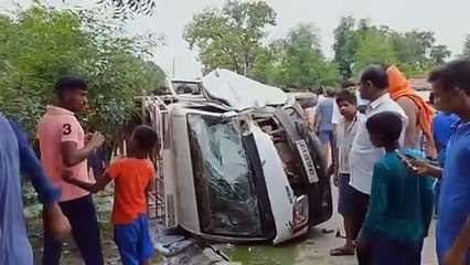 वाहनों की आमने सामने टक्कर में चार हुए घायल