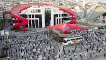 Samsun'da Adnan Menderes Demokrasi Meydanı'nda bayram namazı