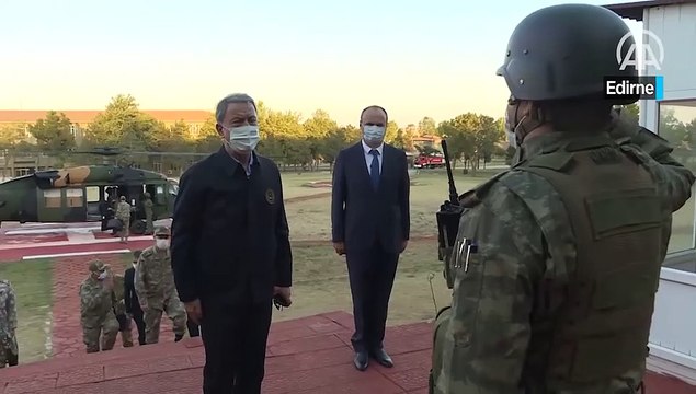 Bakan Akar ve TSK komuta kademesi denetim için sınır hattında