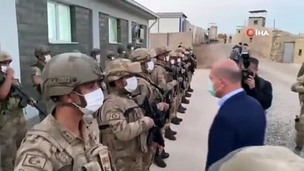 İçişleri Bakanı Soylu, Güneyçam Jandarma Karakol Komutanlığı'nda askerlerle bayramlaştı