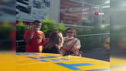 Taksici ile müşteri arasındaki indi bindi kavgası kamerada