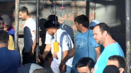 Kurban pazarı ve kesim alanlarında yoğunluk oluştu! Maske ve mesafe unutuldu