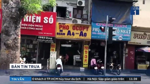 Còn nguyên nhân nào khác cho vụ gãy cầu kính khiến 4 người tử vong? | VTC