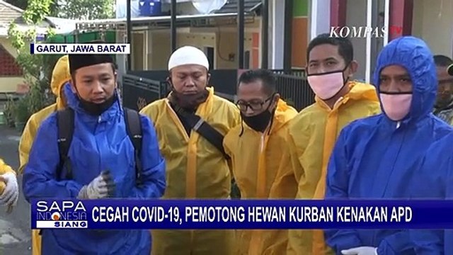 Idul Adha di Tengah Pandemi, Petugas Pakai APD Saat Sembelih Hewan Qurban!