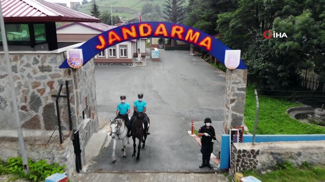 Uzungöl’de onları gören şaşırıyor