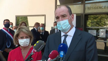 Épisode de fortes chaleurs : Jean Castex visite un Ehpad à Péronnas, dans l’Ain.