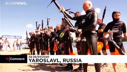 En Russie, des athlètes testent un nouveau vélo de mer