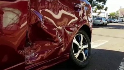 Carros se envolvem em forte colisão na Rua São Paulo