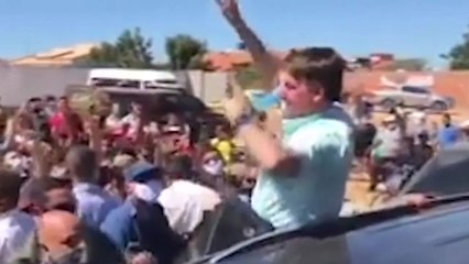 코로나19 회복한 브라질 대통령, 마스크 또 벗어 / YTN