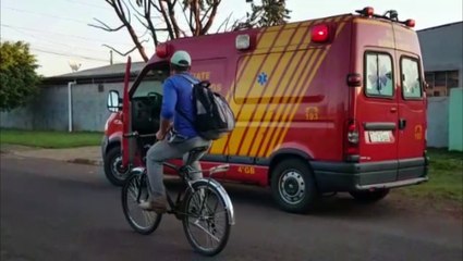 Tải video: Idoso de 73 anos é socorrido pelo Siate no Santa Felicidade