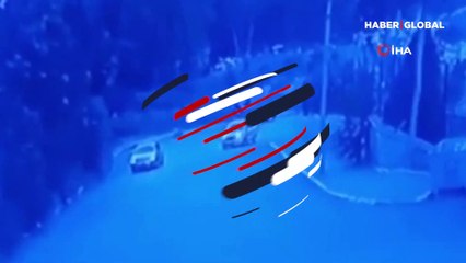 Vitesi karıştırdı, toprak alana böyle uçtu