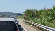 Trafik në autostradën Tiranë-Durrës/ Shoferi bën manovra për t’i shpëtuar vargut të makinave