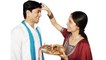 Raksha Bandhan 2020: सही राखी बांधने का तरीका | How to tie rakhi to brother | Boldsky