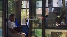 Report TV - Pas 4 muajsh nis punën transporti urban në Elbasan, ka qytetarë që nuk mbajnë maska
