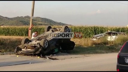 Télécharger la video: Report TV -Aksident në aksin Elbasan-Peqin! Plagosen 5 persona, tre prej tyre në gjendje të rëndë