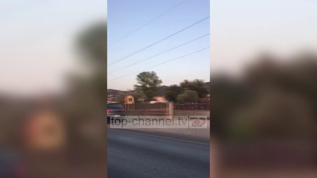 Fluks i lartë automjetesh, tre aksidente në autostradën Tiranë-Durrës