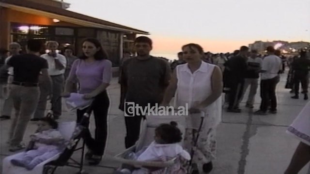 Mbremjet verore ne Durres - (23 Korrik 2000)