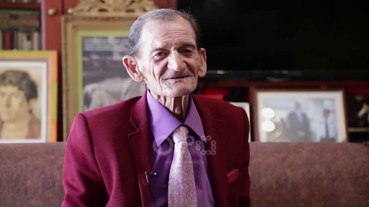 Lefter Çipa: Haheshim me njëri tjetrin kush i këndonte Enverit. Kush e mohon, mohon veten