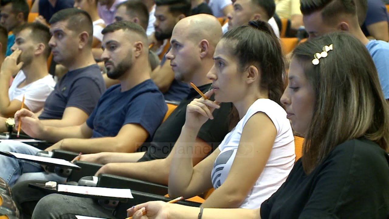 Top News - Aplikime për 300 policë/ Deri në 10 gusht pranohen kandidatë