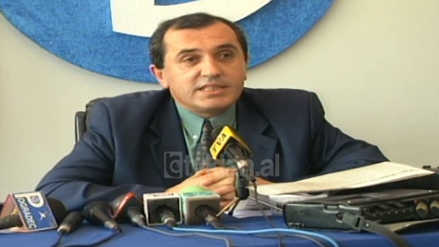 Besnik Mustafaj, kunder vezhgimit te zgjedhjeve nga ODHIR - (28 Korrik 2000)
