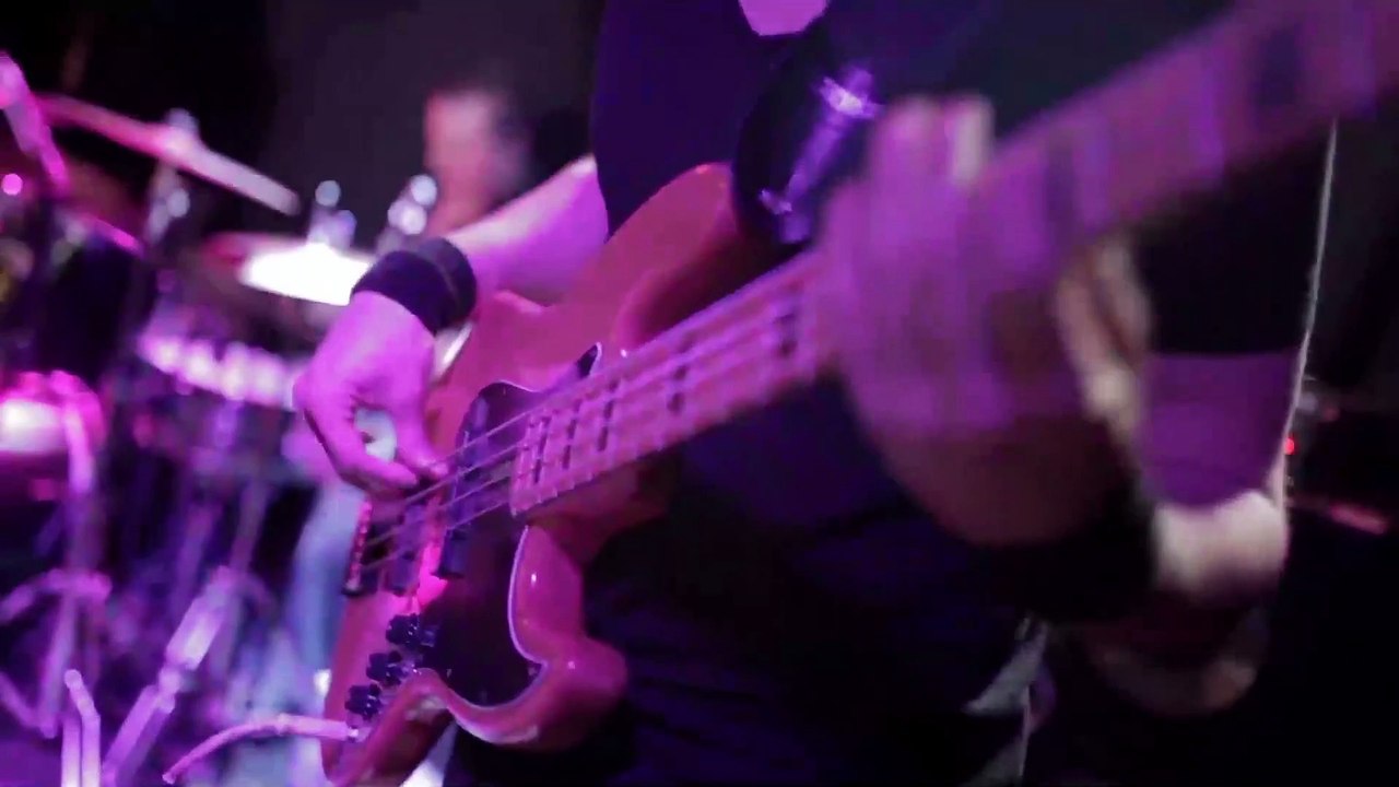 24) Music.  Guitar Bass.  Eye Do. Jeremy Blake. Dance et électro . Dramatique