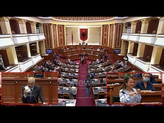 Ora News - Rama me maskë në Kuvend, disiplinon dhe deputetët, batuta me Hajdarin