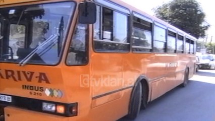 Rikthehen autobuset urbane Elbasan - (5 Gusht 2000)