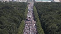 15.000 personas protestan en Berlín contra las medidas frente al coronavirus