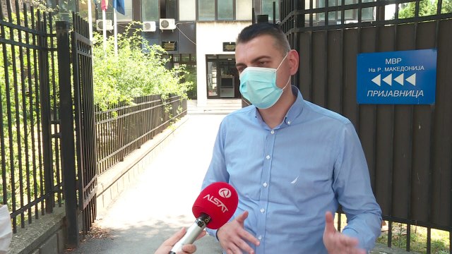 Комбе полно со 40 мигранти удрило во патарината кај Миладиновци