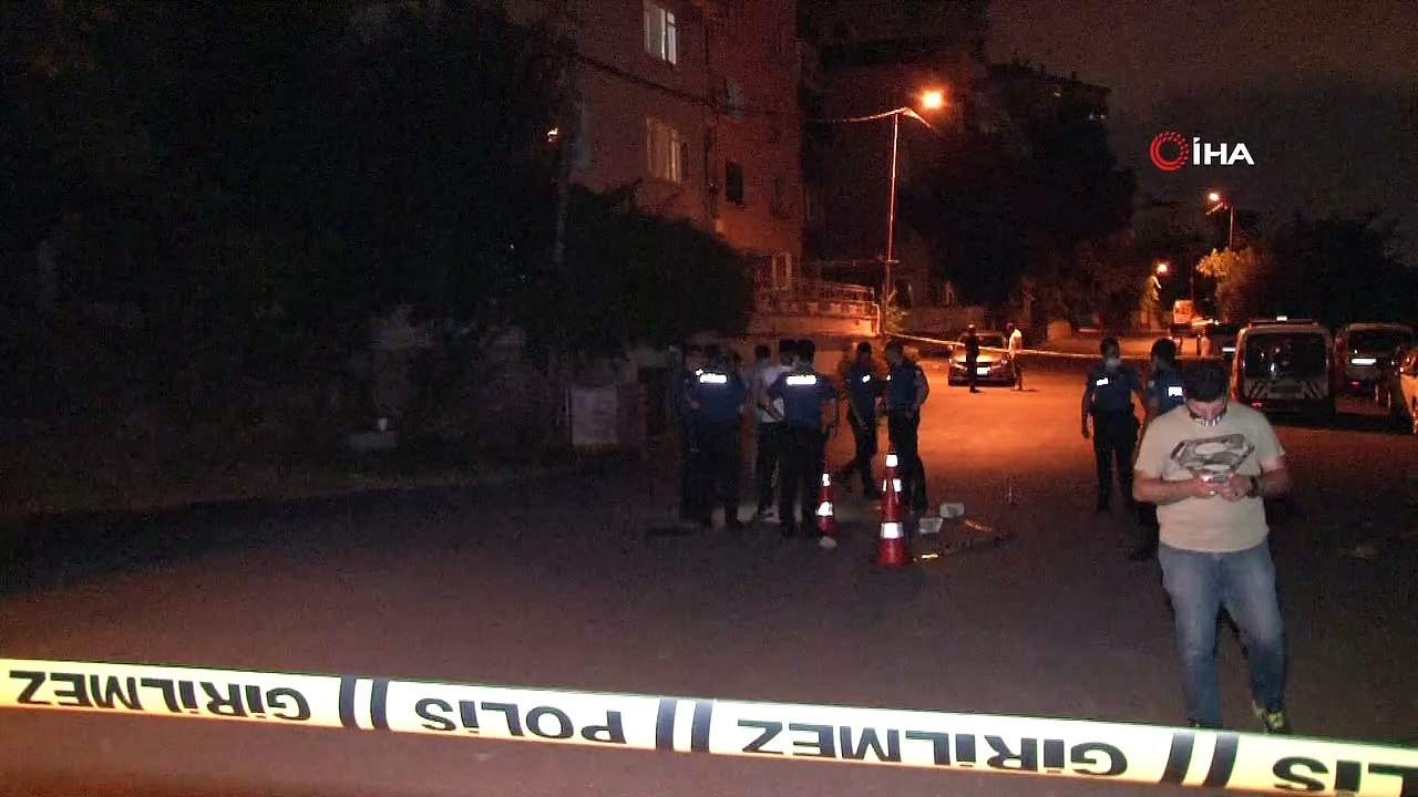 Kartal'da kavgayı ayırmak isteyen polis kurşunların hedefi oldu