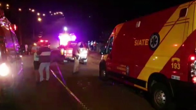 Duas pessoas ficam feridas em capotamento no Bairro Universitário