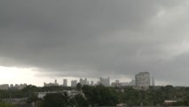 Ces timelapses montrent l'arrivée de tempêtes sur Miami alors que l'ouragan Isaias se dirige vers la Floride