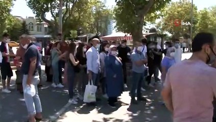 Vatandaşlar Adalar’a akın etti, iskele önünde uzun kuyruklar oluştu