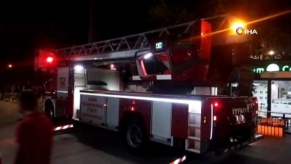 Edremit'te aydınlatma direğine çıkan genç korku dolu anlar yaşattı