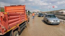 Sivas-Ankara karayolunda taşkın nedeniyle ulaşım aksadı