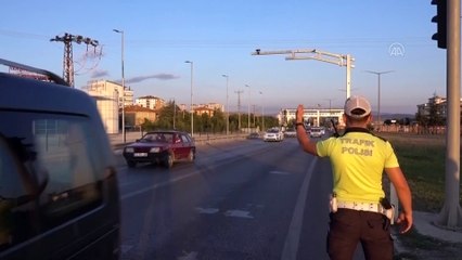 'Kilit kavşak' Kırıkkale'de uzun araç kuyruğu oluştu