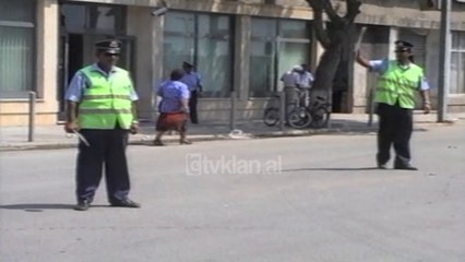 Ndalohen punimet ne rrugen "Taulantia" (9 Gusht 2000)