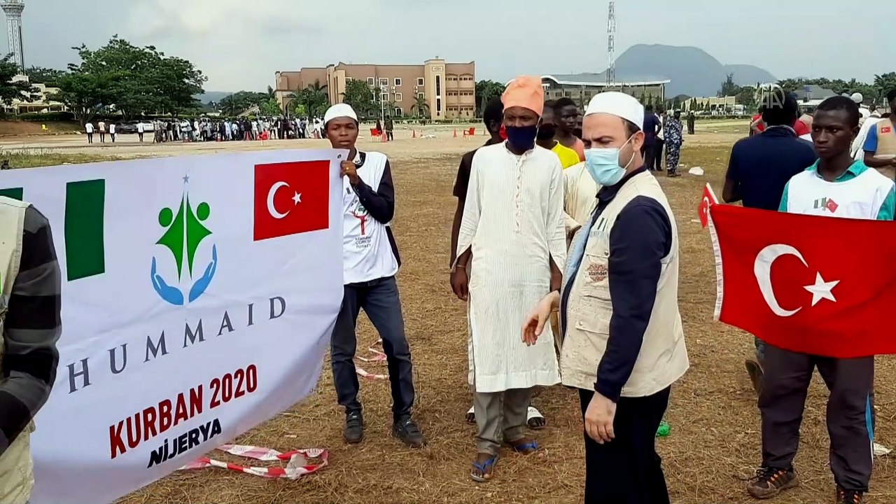Türk STK'ler Nijerya'da 35 bin aileye kurban eti ulaştırdı