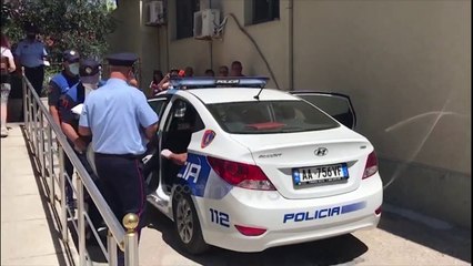 Ora News - Vrasja e 46-vjeçarit në Fier: Burg për autorin, dhunuesit në shtëpi