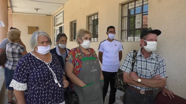 Punëtorët teknik të QMF-ve protestojnë, kërkojnë pagat e qershorit-Lajme