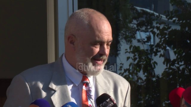 Keshilli Politik mblidhet pa opoziten jashteparlamentare |Lajme-News