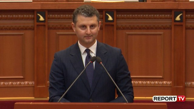 Report TV - Raportimi në Kuvend, drejtori i AMF-së shpall 5 prioritetet para deputetëve