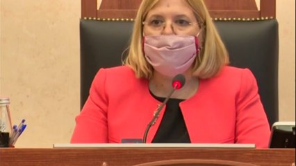 Mimi Kodheli i terheq vemendjen Vasilika Hysit
