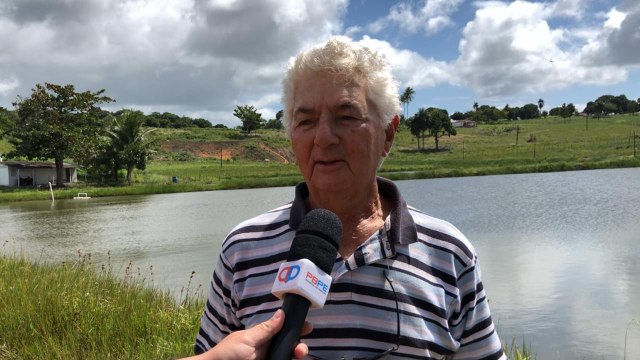 DR. OSWALDO RIBEIRO FALA SOBRE PISCICULTURA NA FAZENDA ACALENTO EM PEDRAS DE FOGO