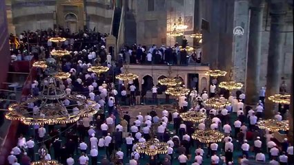 Erdogan fal xhuma tek “Shen Sofia” | Lajme-News