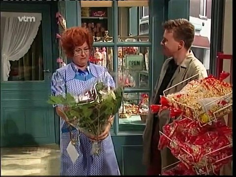 DE KOTMADAM - Seizoen 2 - Aflevering 10 - Bloemen