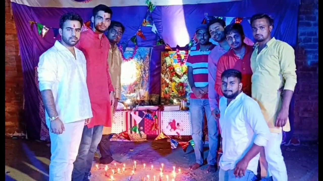 राम मंदिर के निर्माण को लेकर दूसरे दिन कस्बे में सजाई गई झांकी