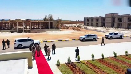 Hafter'in yeni şovu güldürdü! Bir avuç askerle Türkiye ve Başkan Erdoğan'ı tehdit etti